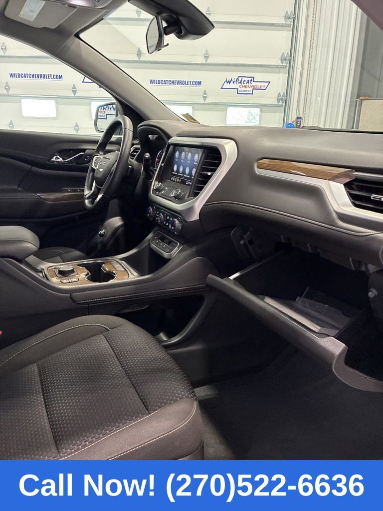 Used 2023 GMC Acadia SLE w/ Driver Convenience Package image 43