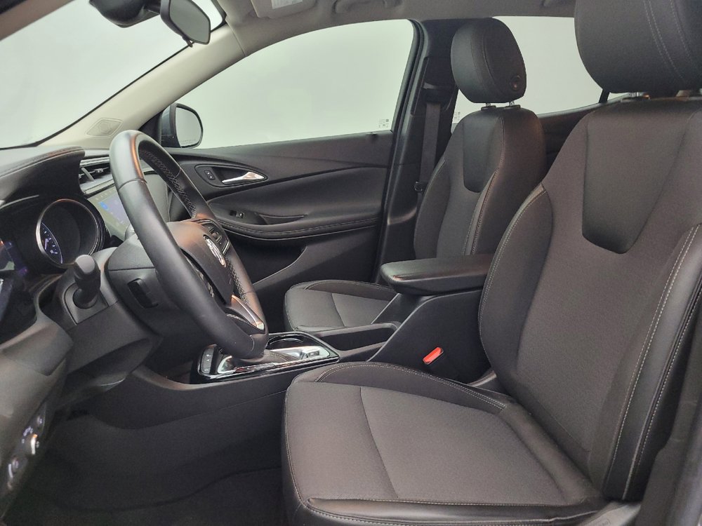 Used 2022 Buick Encore GX Select w/ Sport Touring Package FWD image 17