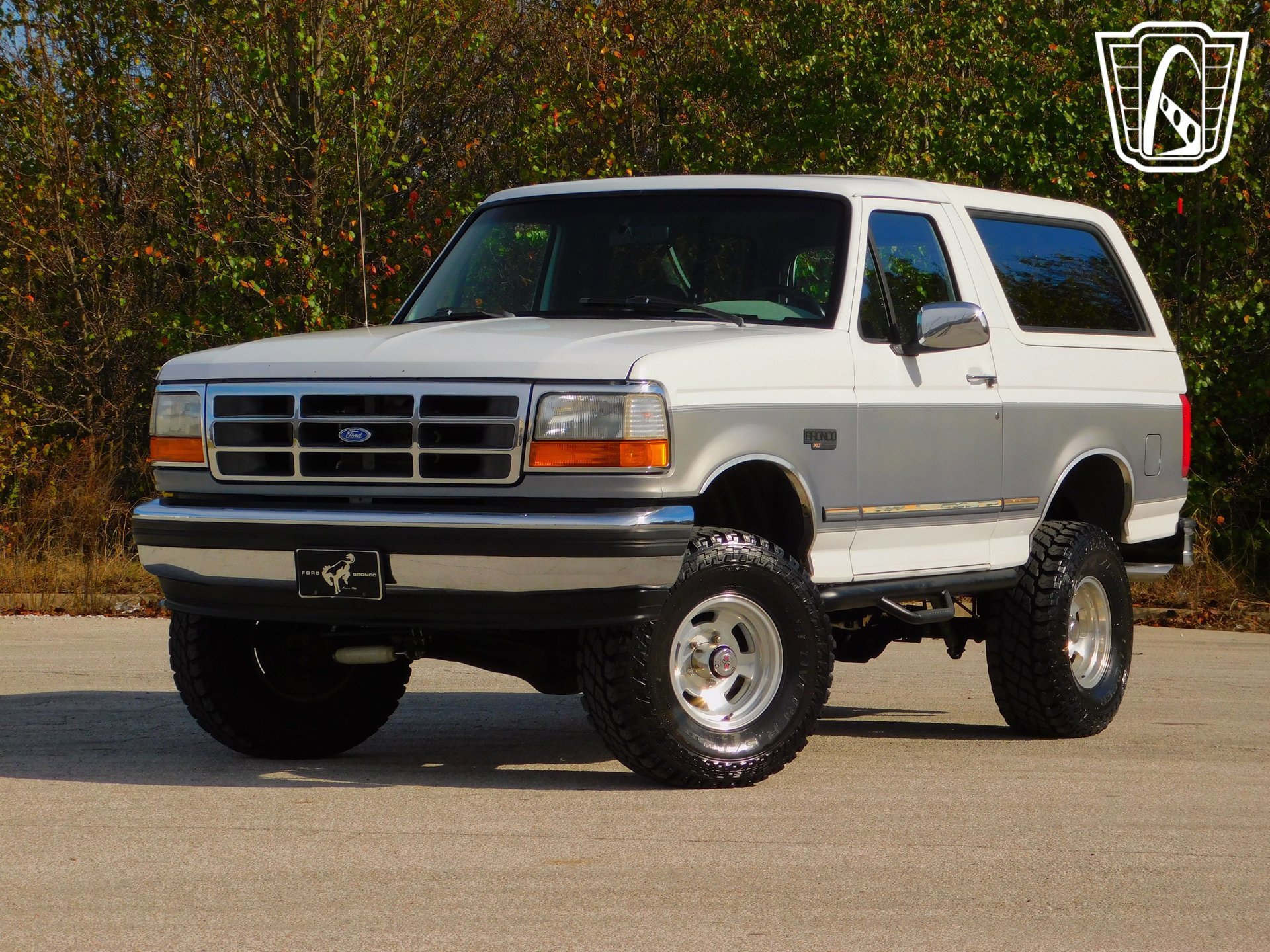 Used 1995 Ford Bronco XLT AWD/4WD image 4