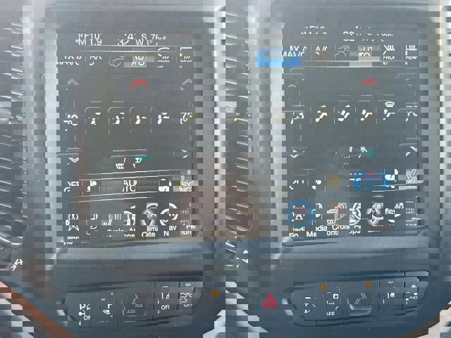 Used 2018 Jeep Cherokee Limited w/ Technology Group image 13