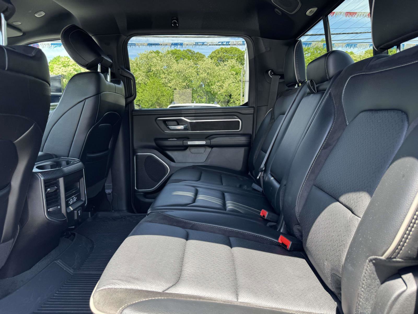 Used 2023 RAM 1500 Laramie AWD/4WD image 14