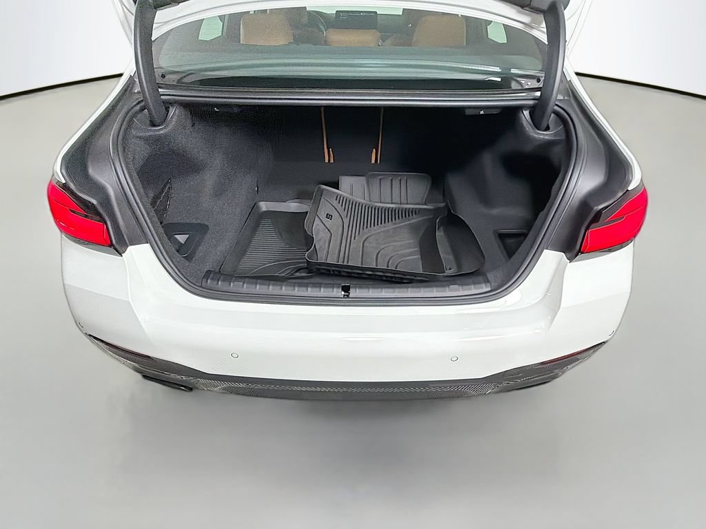 Used 2022 BMW 530i w/ M Sport Package RWD image 27