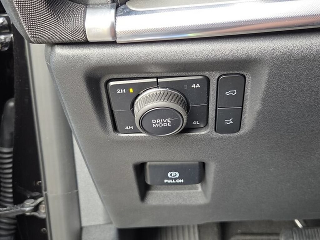 Used 2025 Ford Expedition Platinum AWD/4WD image 28