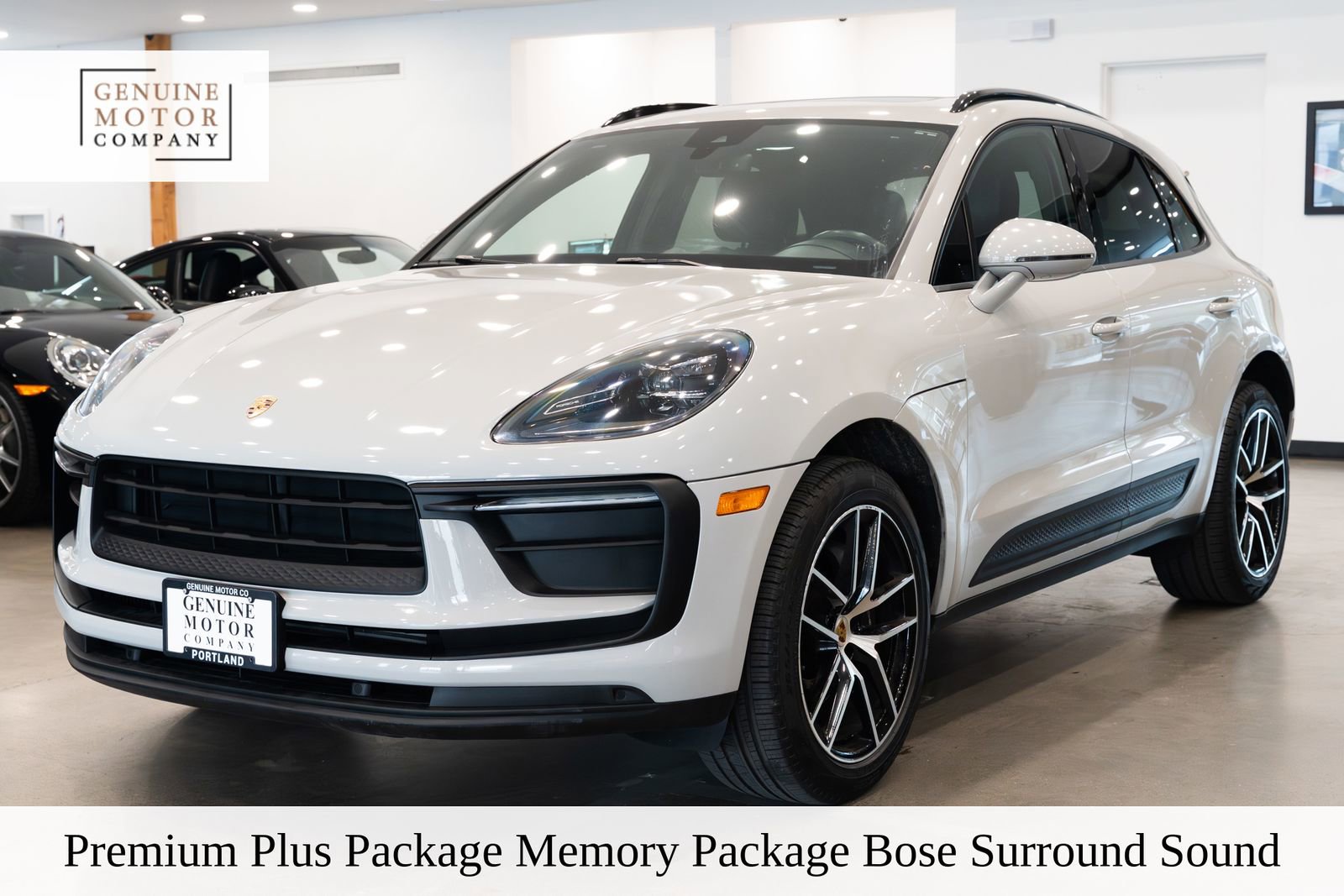 Used 2022 Porsche Macan w/ Premium Package Plus image 1