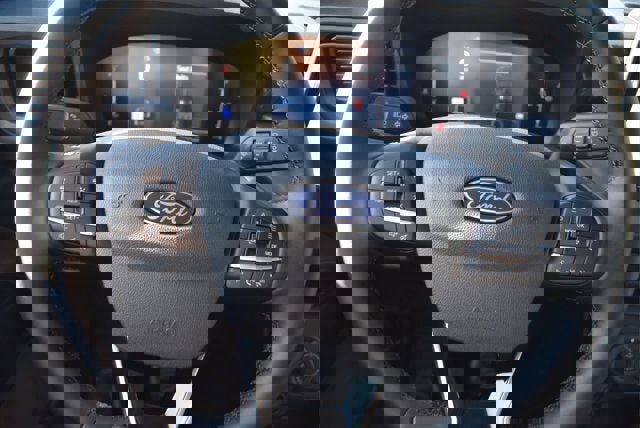 New 2025 Ford Maverick Lariat w/ Black Appearance Package image 7