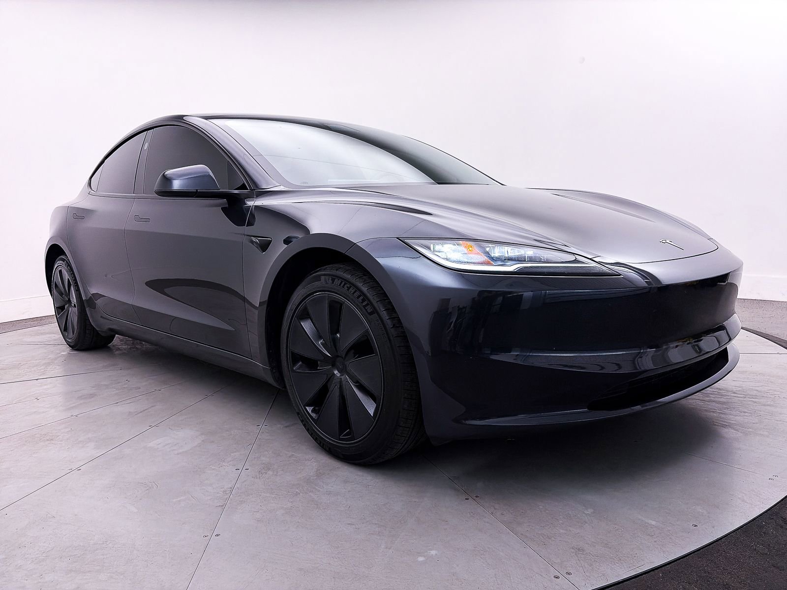 Used 2024 Tesla Model 3 Standard Range image 10