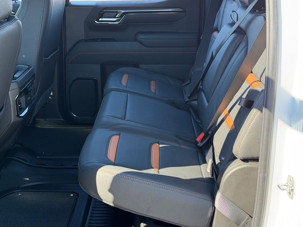 Used 2025 GMC Sierra 1500 AT4 image 21