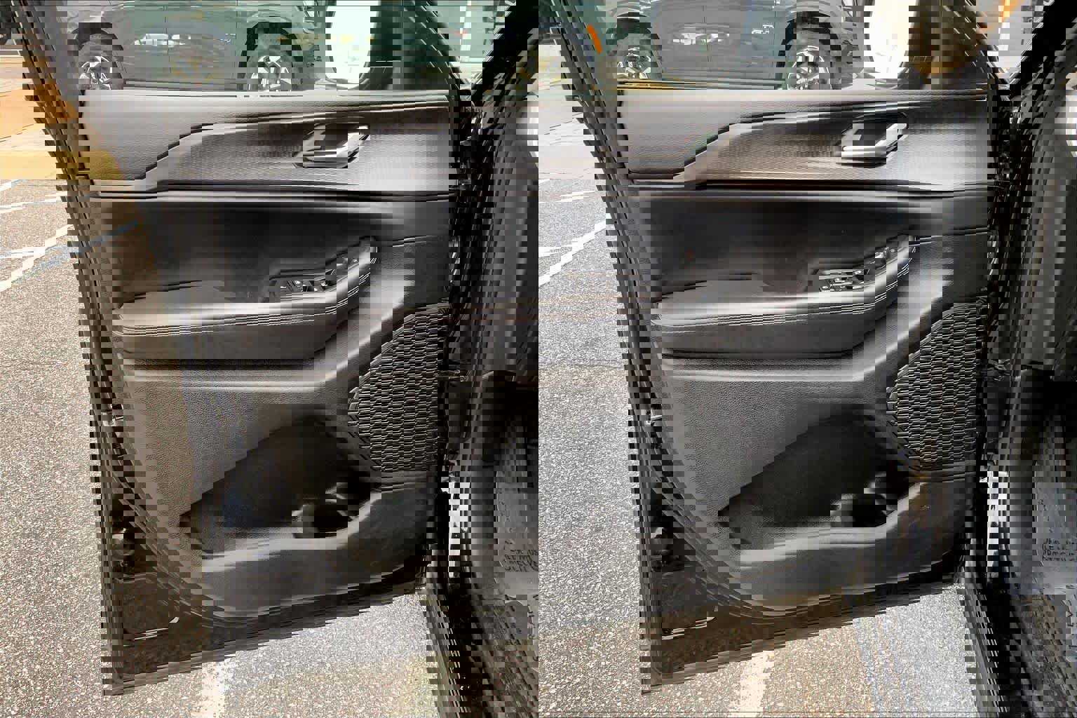 Used 2023 Jeep Grand Cherokee L Laredo image 19