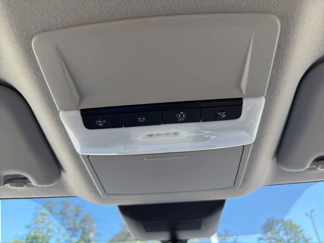 Used 2023 Nissan Sentra SR w/ Midnight Edition Package FWD image 29