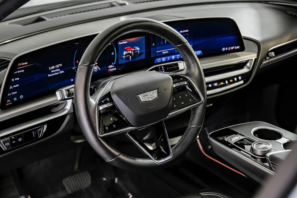 Used 2024 Cadillac Lyriq Luxury image 15