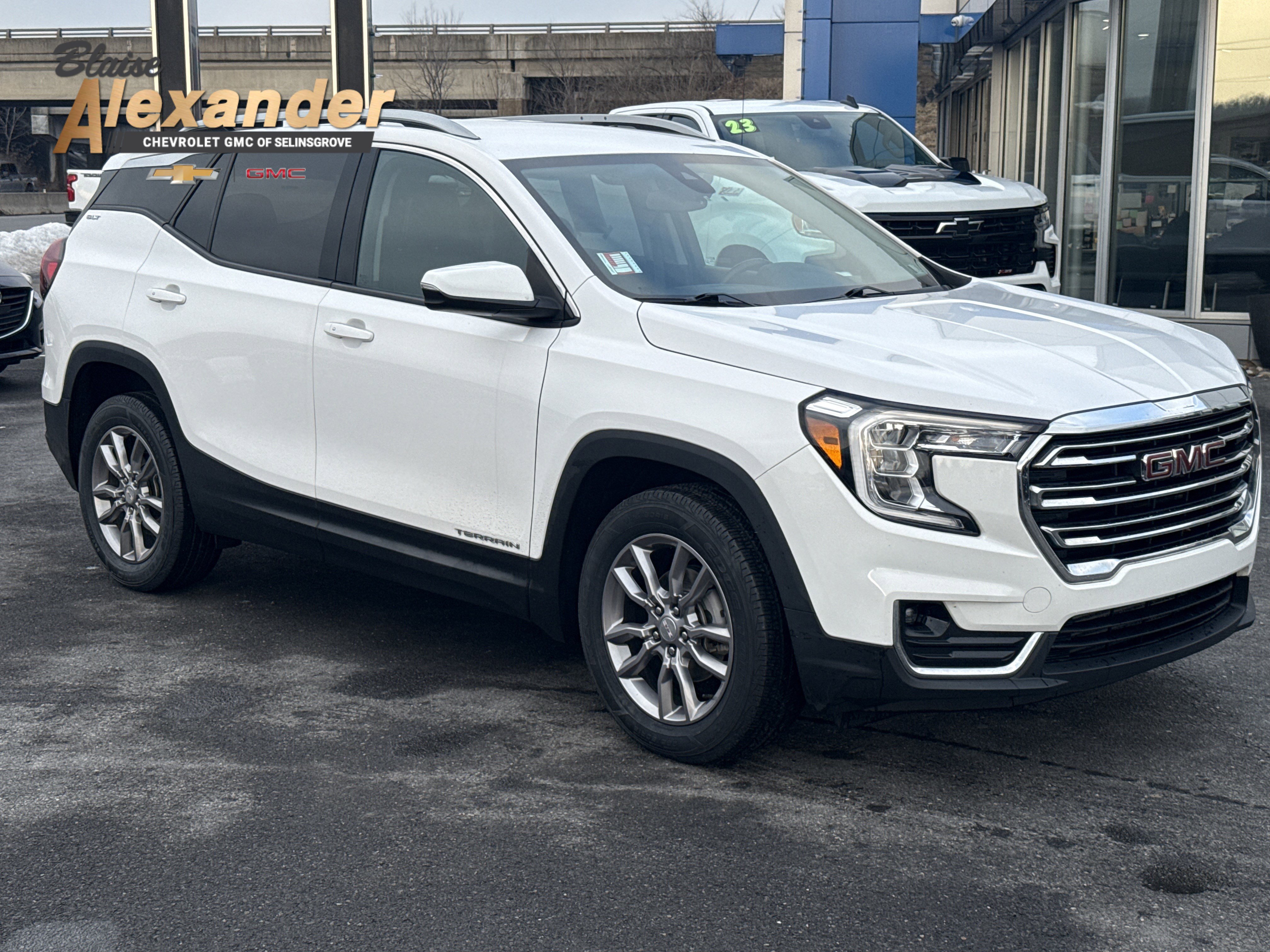 Used 2022 GMC Terrain SLT