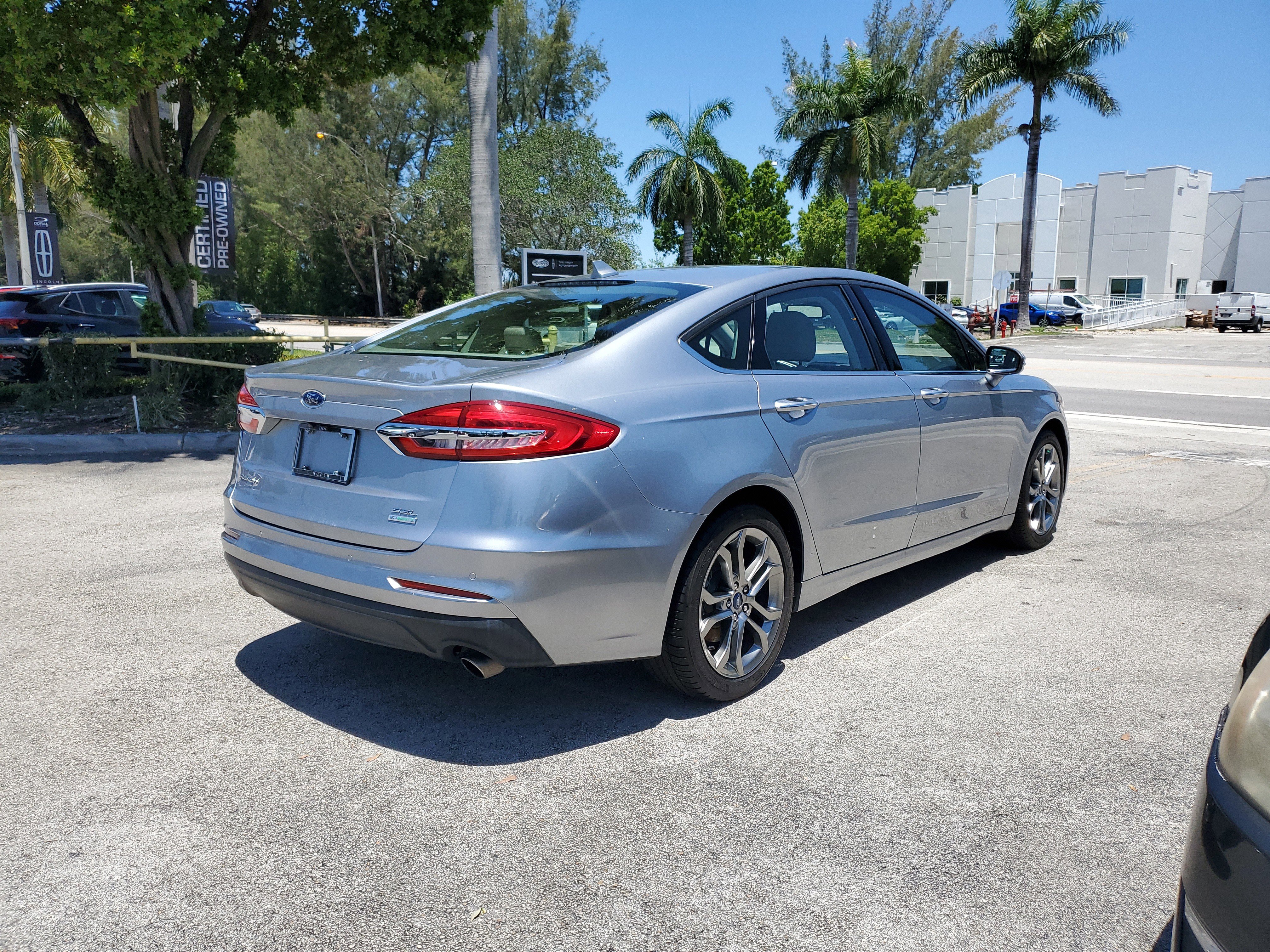 Used 2020 Ford Fusion SEL image 6
