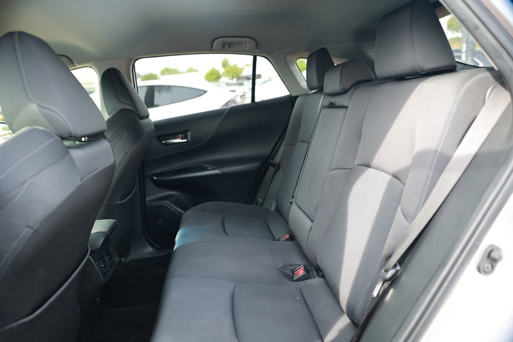 Used 2021 Toyota Venza LE w/ Carpet Mat Package (TMS) image 32