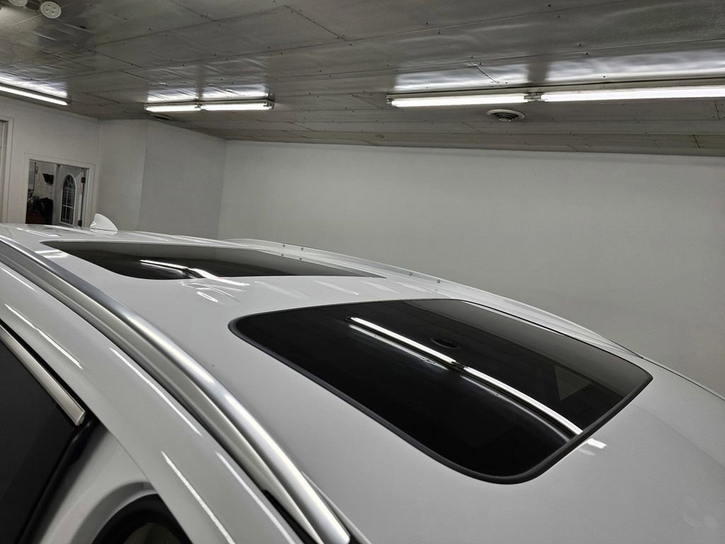 Used 2022 Buick Enclave Premium w/ Experience Buick Package image 20