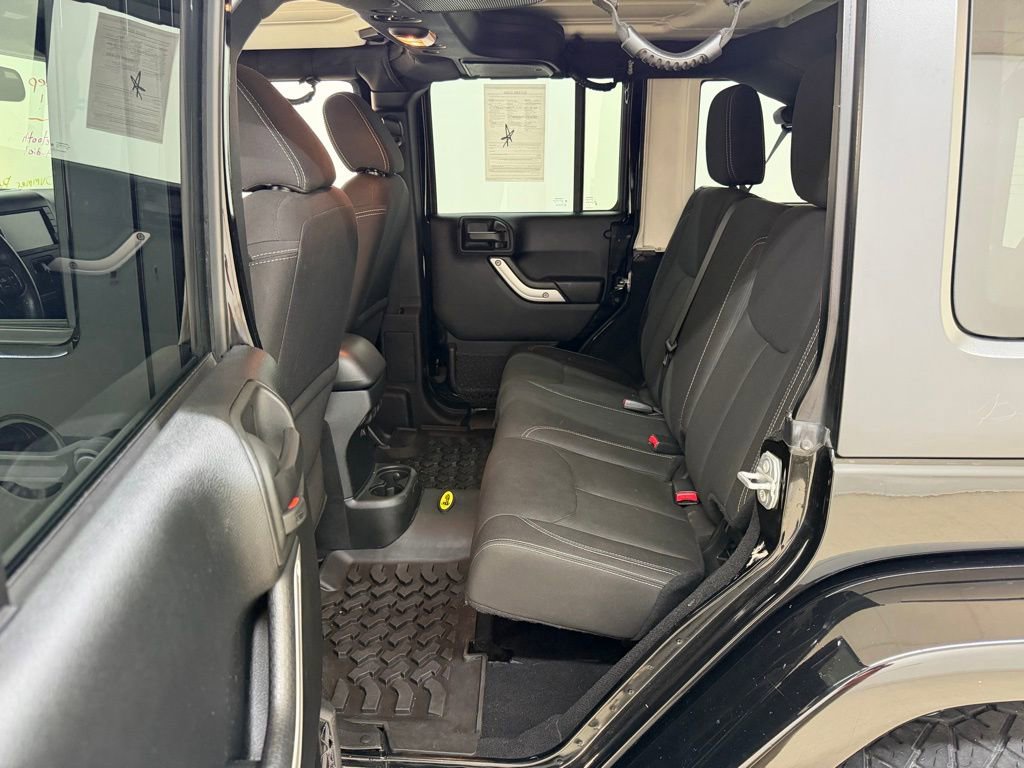 Used 2017 Jeep Wrangler Unlimited Sahara image 16