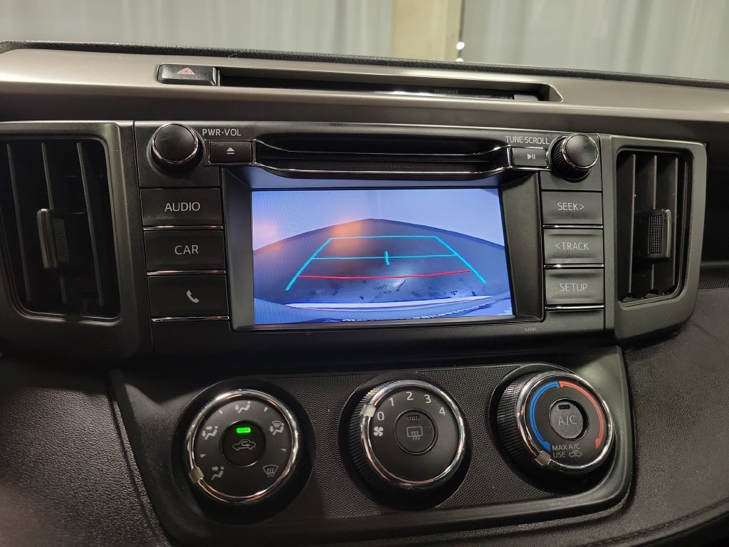 Used 2016 Toyota RAV4 LE AWD/4WD image 20