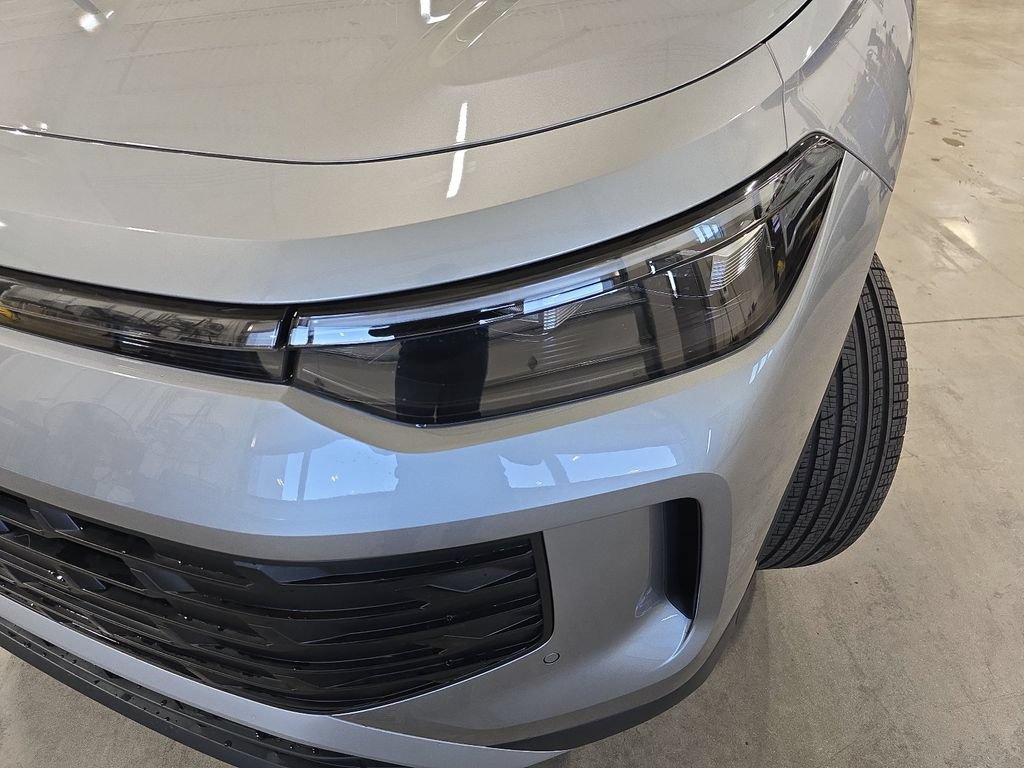 New 2026 Volkswagen Tiguan SE AWD/4WD image 23