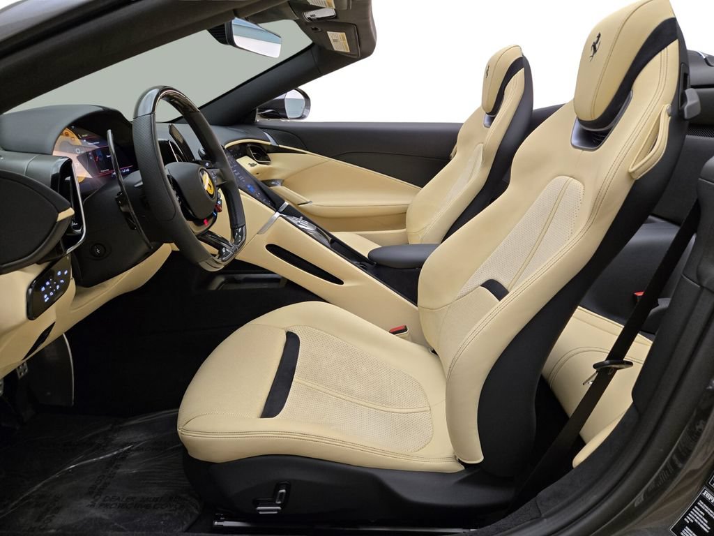 Used 2024 Ferrari Roma Spider RWD image 18