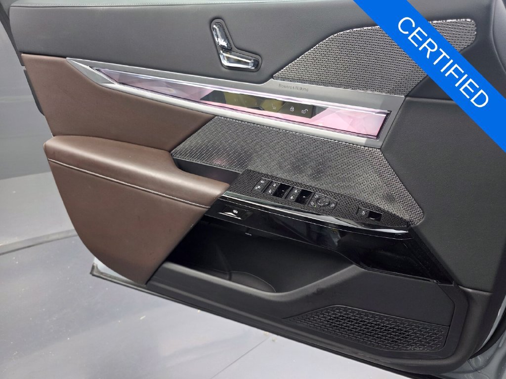 Certified 2023 BMW 760i xDrive AWD/4WD image 21