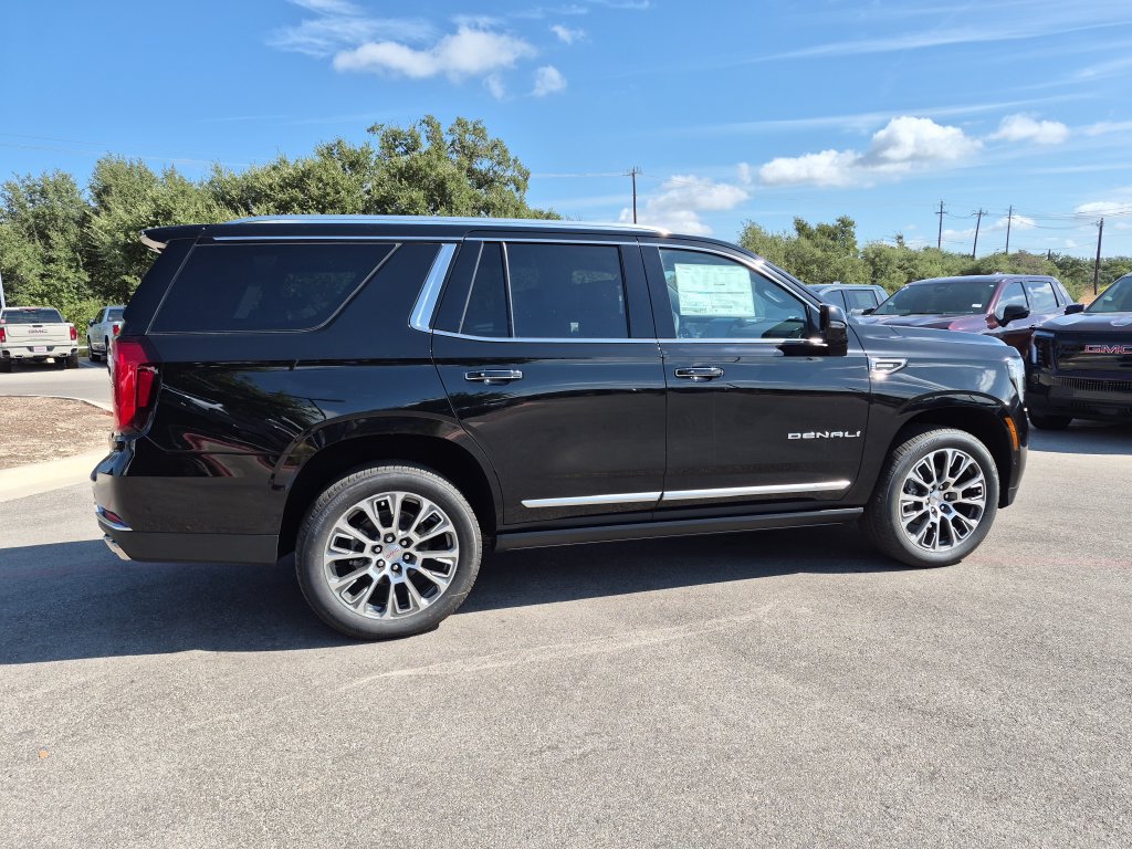 New 2026 GMC Yukon Denali w/ Denali Reserve Package AWD/4WD image 10