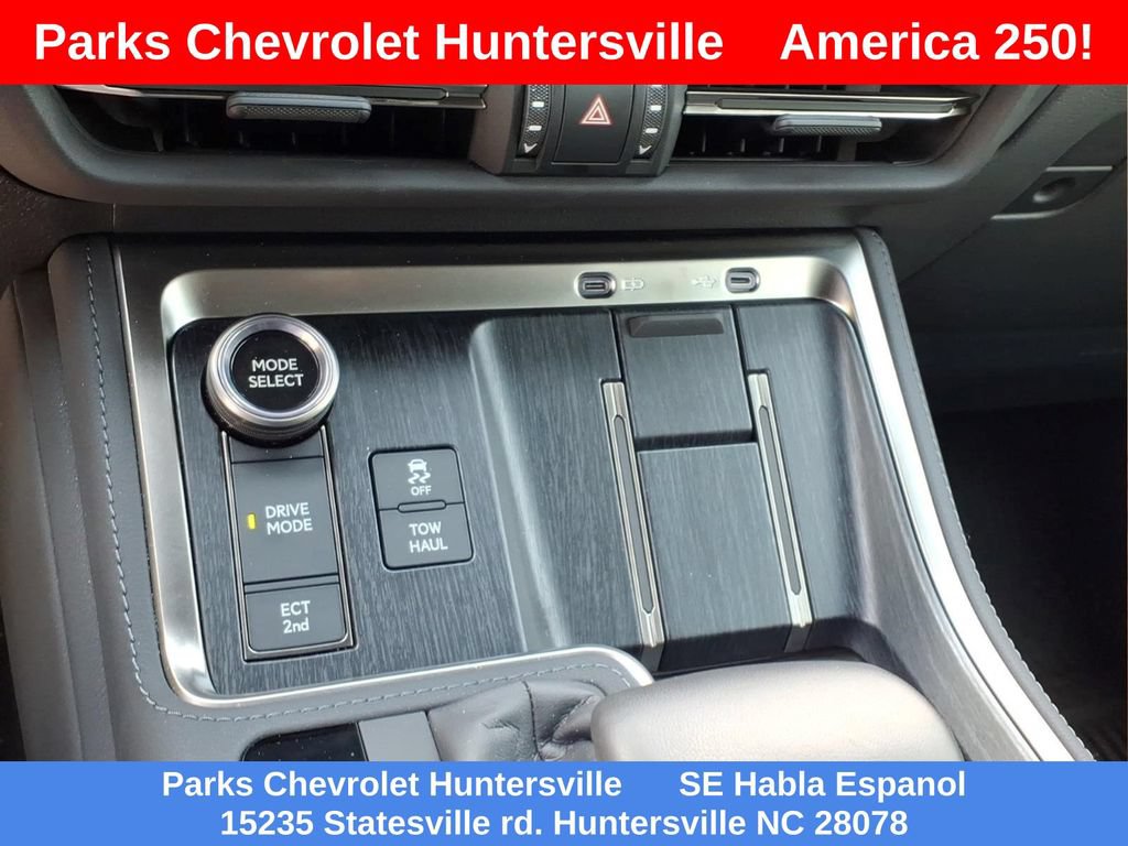 Used 2025 Lexus GX 550 w/ Cold Area Package AWD/4WD image 7