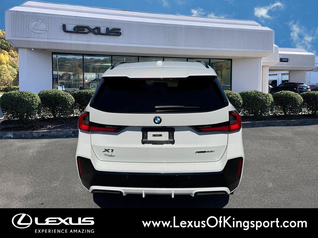 Used 2025 BMW X1 xDrive28i w/ Premium Package AWD/4WD image 4