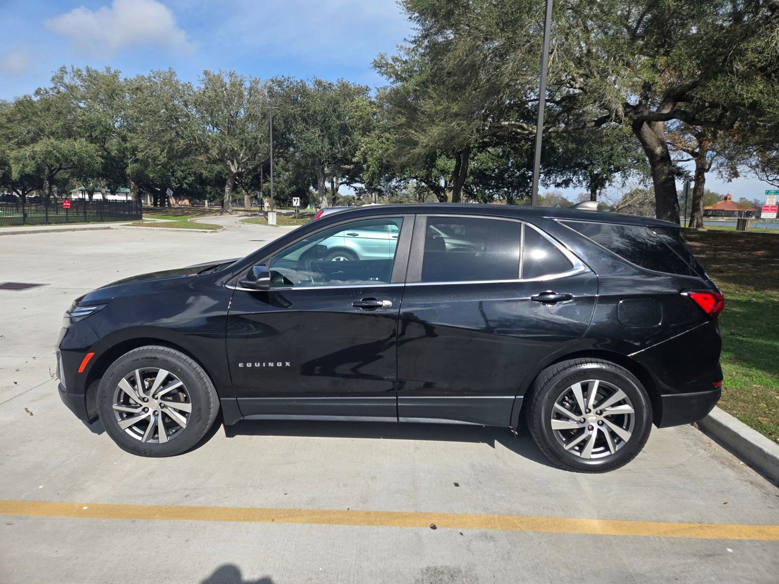 Used 2022 Chevrolet Equinox LT FWD image 7