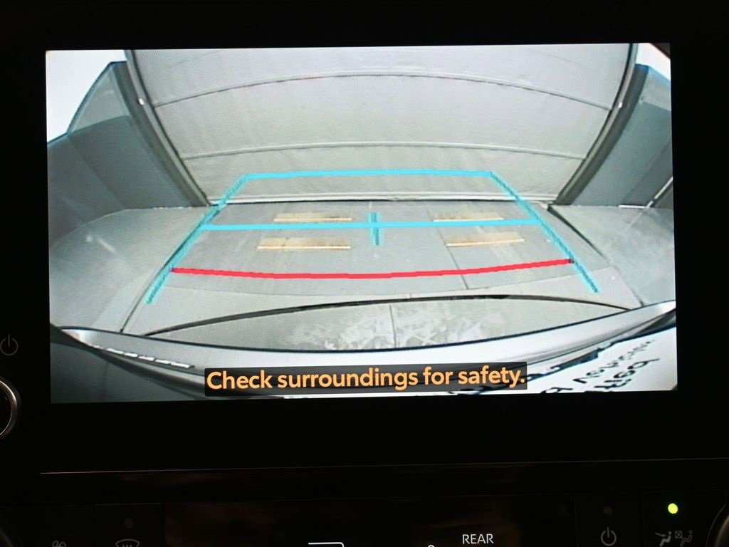 Used 2023 Toyota Highlander XLE image 21