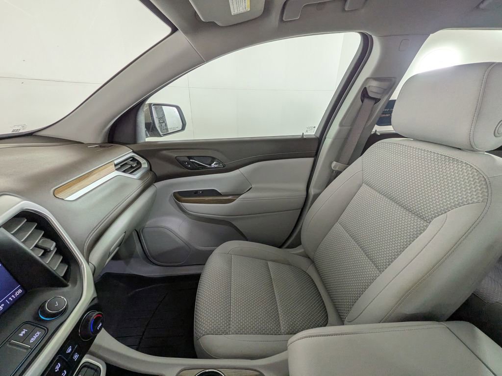 Certified 2023 GMC Acadia SLE w/ Driver Convenience Package image 32