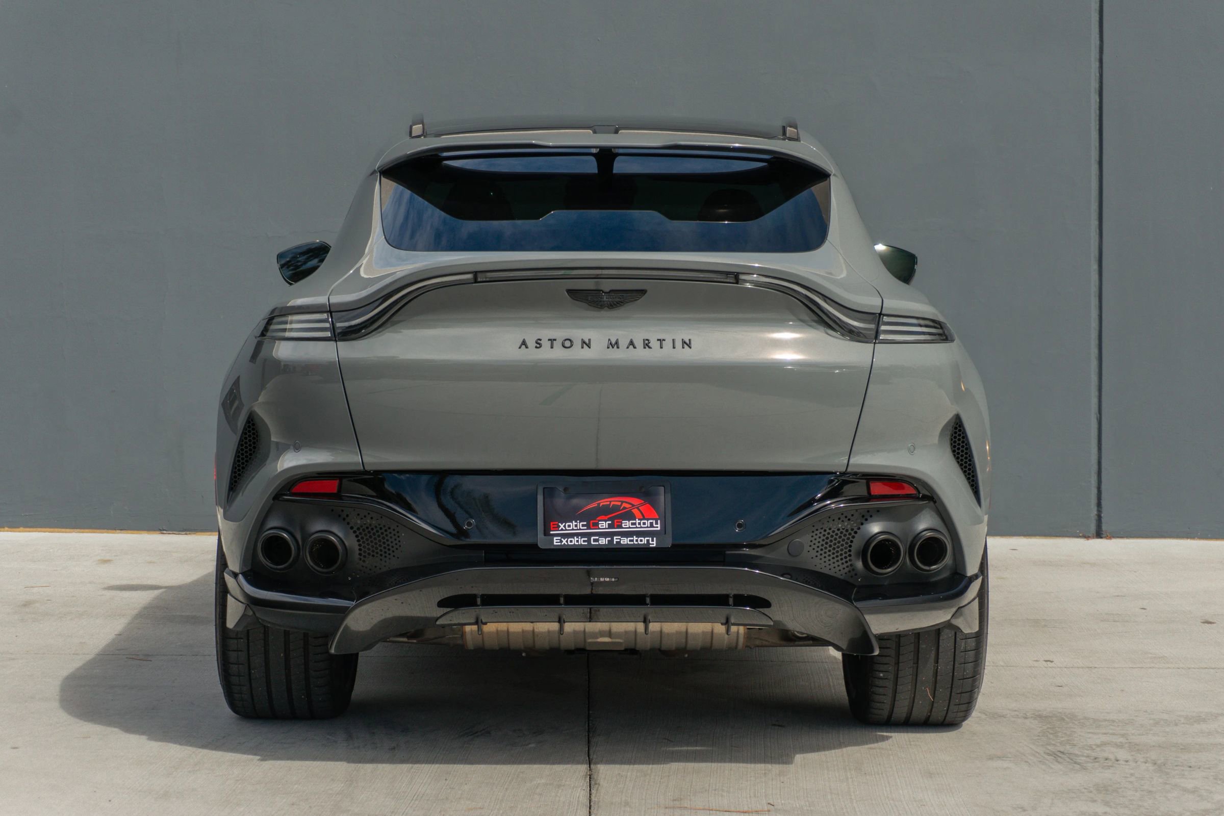 Used 2025 Aston Martin DBX 707 image 8
