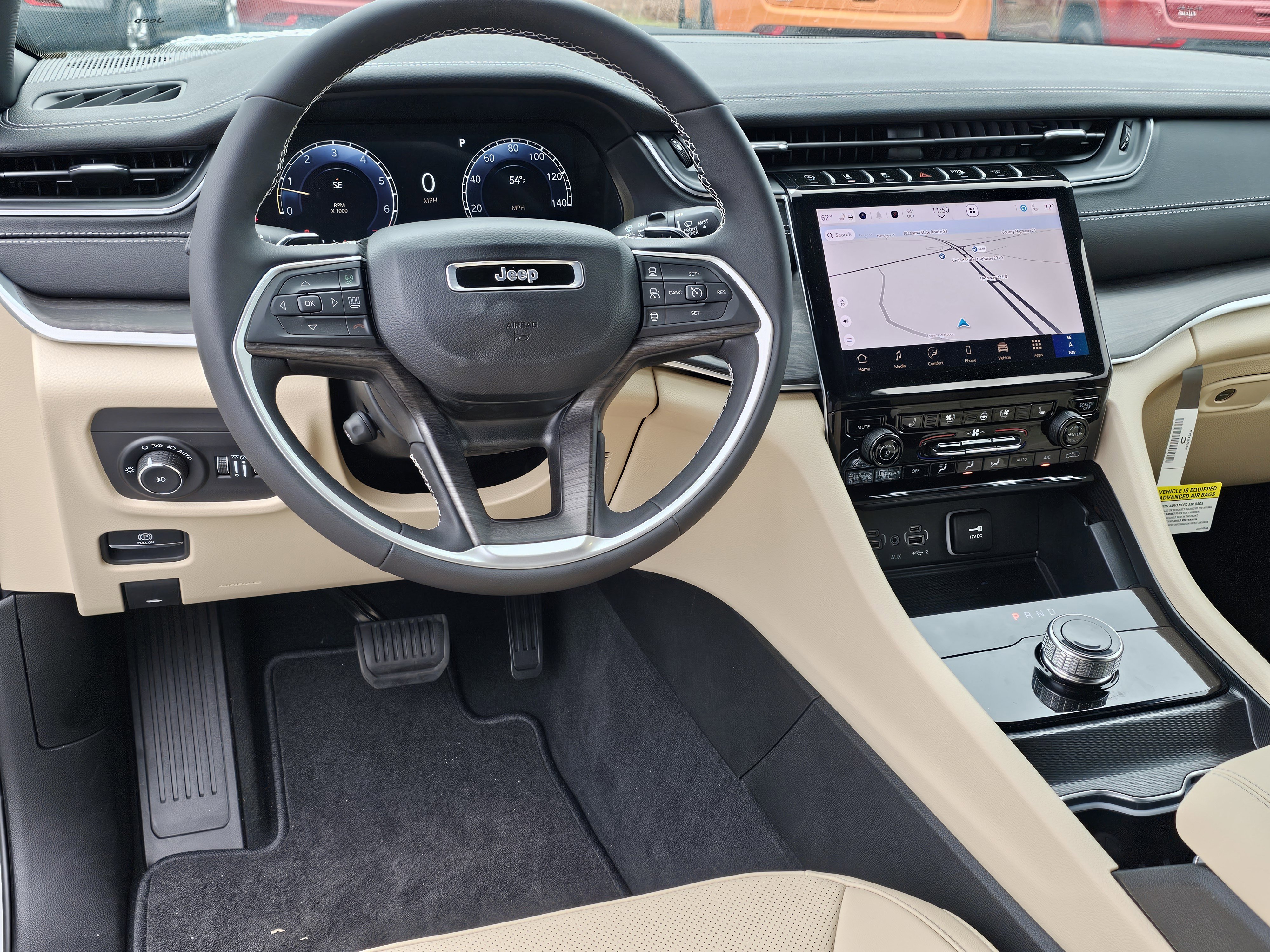 New 2025 Jeep Grand Cherokee Limited w/ Luxury Tech Group II image 33