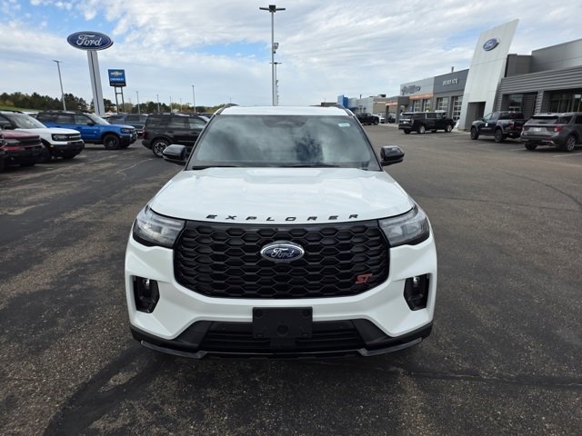 New 2026 Ford Explorer ST image 2