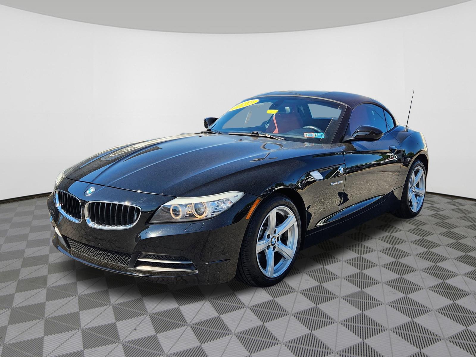 Used 2009 BMW Z4 sDrive30i RWD image 2