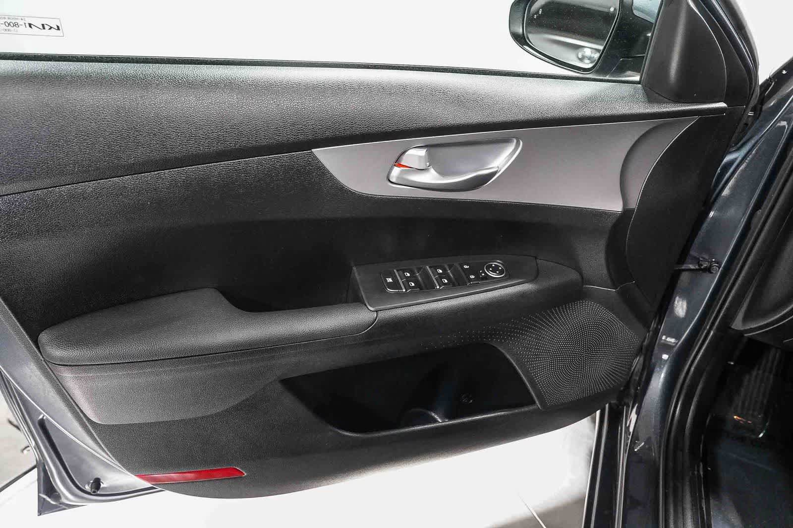 Used 2023 Kia Forte LXS w/ LXS Technology Package FWD image 21