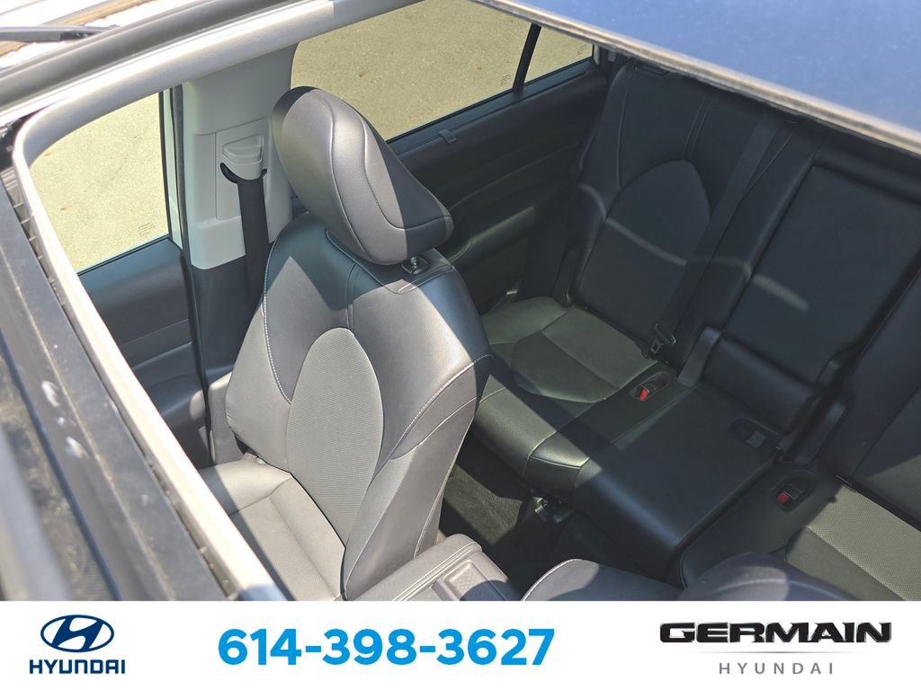 Used 2024 Toyota Grand Highlander AWD image 22