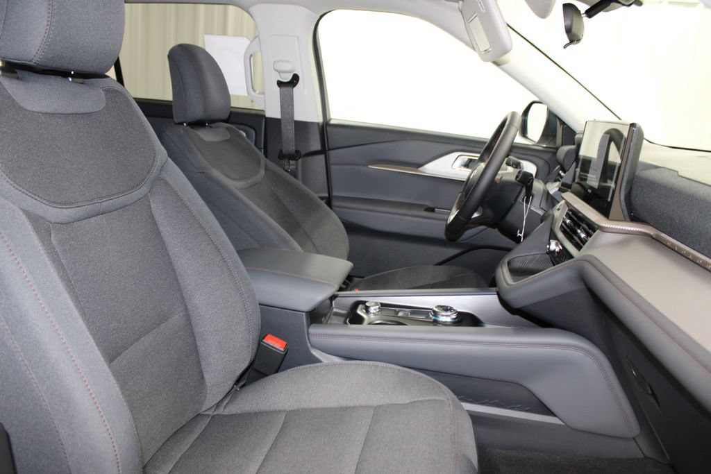 New 2026 Ford Explorer Active RWD image 33