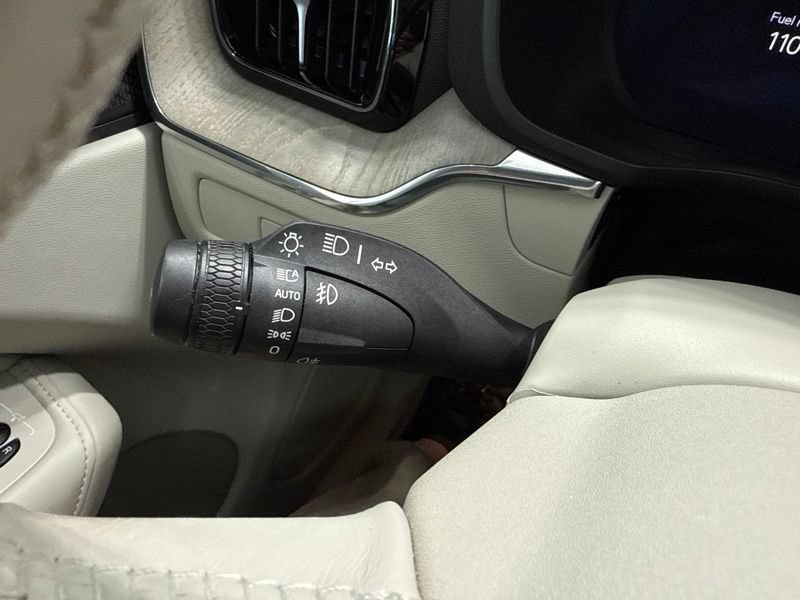 Used 2023 Volvo XC60 B5 Plus w/ Climate Package AWD/4WD image 25