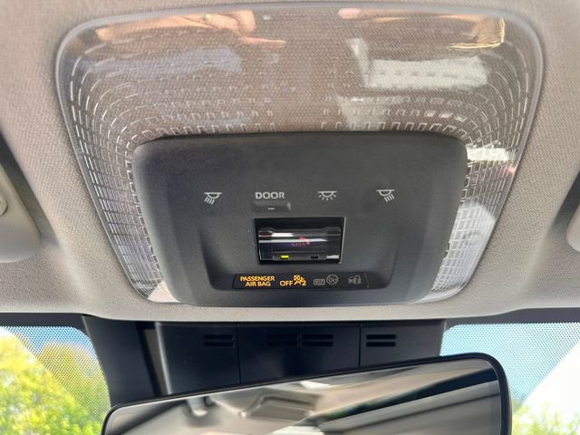 New 2026 Toyota Prius Plug-In Hybrid FWD image 39