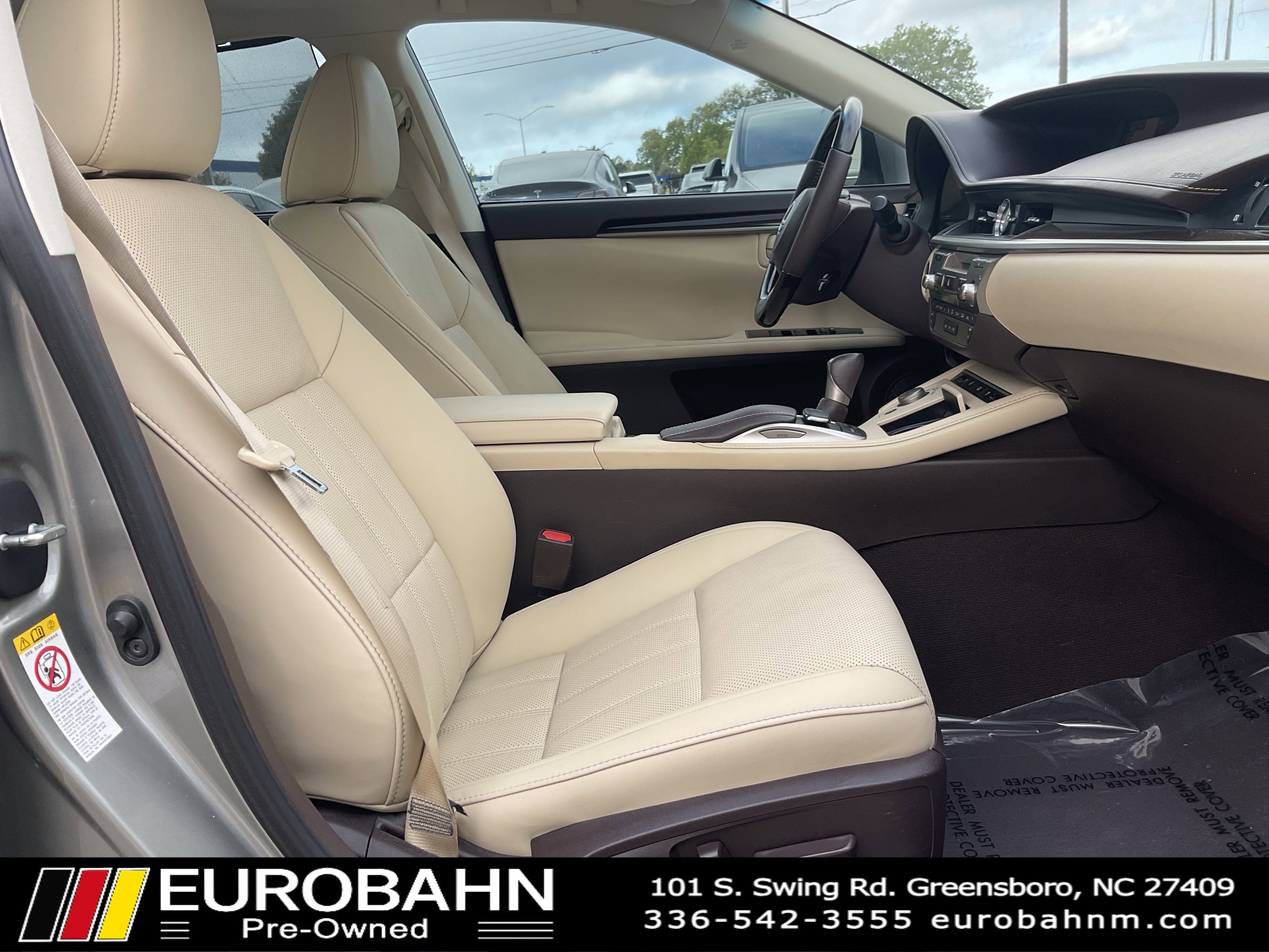 Used 2016 Lexus ES 350 w/ Ultra Luxury Package image 21