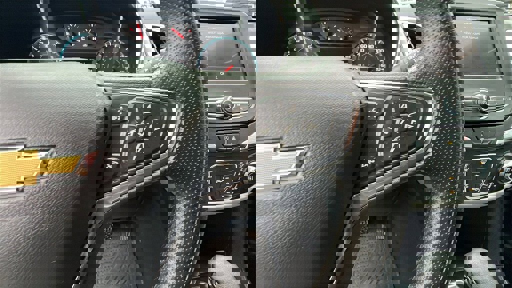 Used 2023 Chevrolet Equinox LS image 25