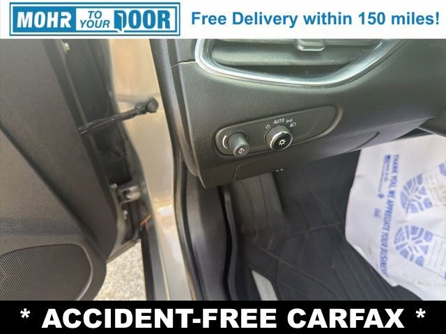 Used 2017 Chevrolet Malibu LT image 14