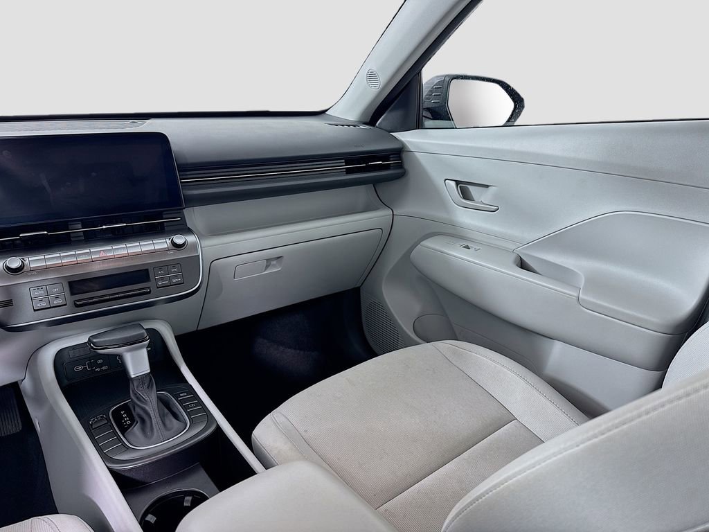 Used 2025 Hyundai Kona SEL image 23