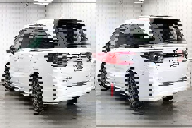 New 2026 Honda Odyssey Touring image 5