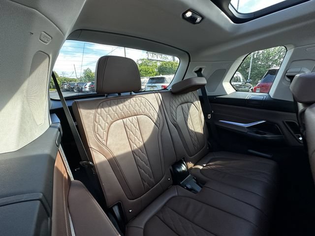 Used 2021 BMW X7 xDrive40i w/ Executive Package AWD/4WD image 39