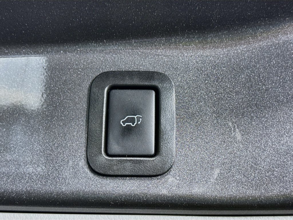 Certified 2019 Toyota Highlander XLE AWD/4WD image 29