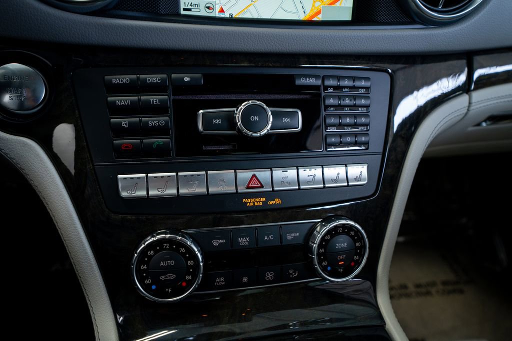 Used 2014 Mercedes-Benz SL 550 image 43