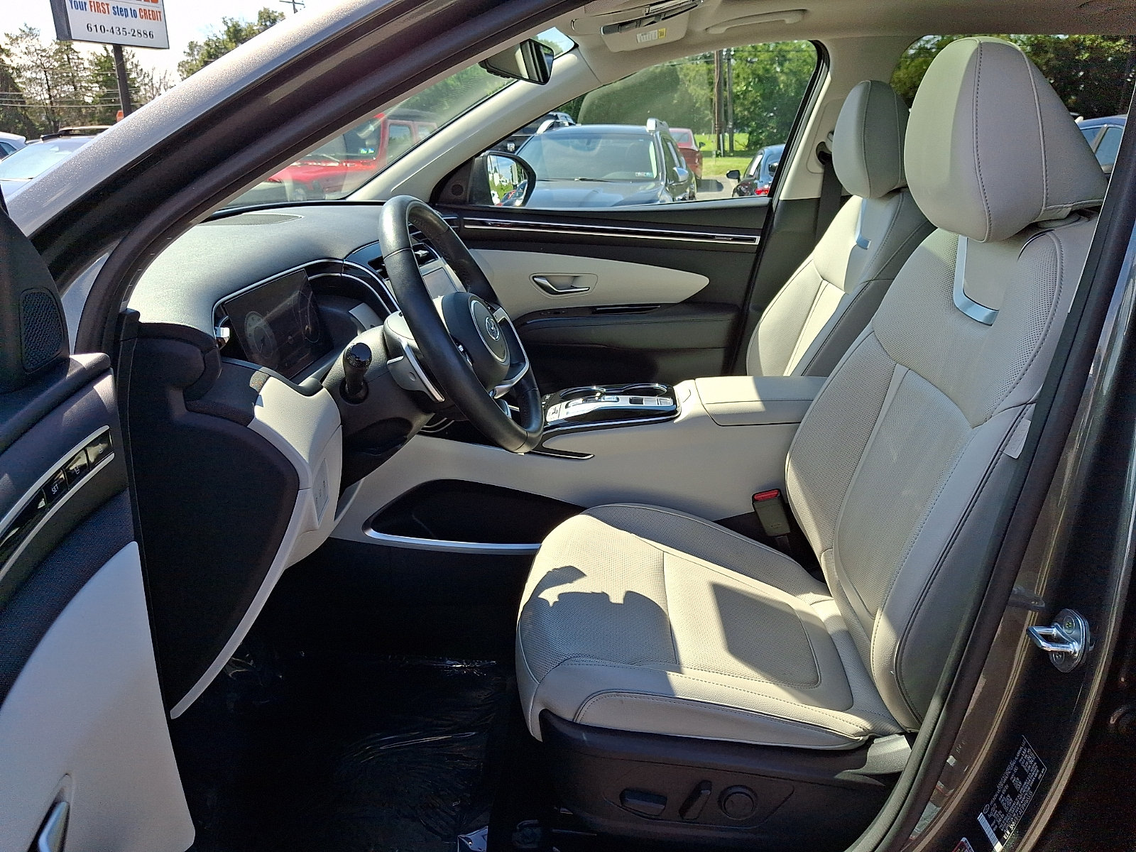 Used 2023 Hyundai Tucson Limited w/ Cargo Package AWD/4WD image 13