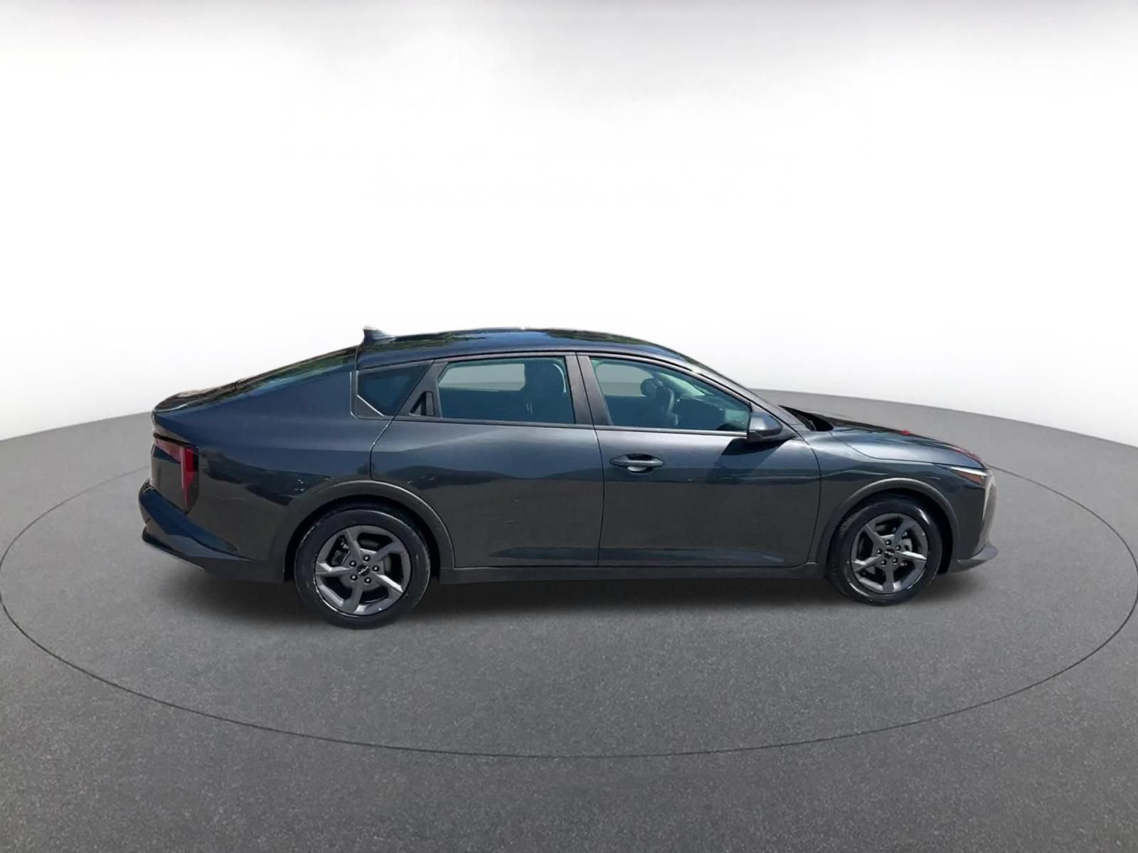 Used 2025 Kia K4 FWD image 12