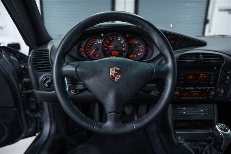 Used 2004 Porsche 911 Carrera 4S AWD/4WD image 19