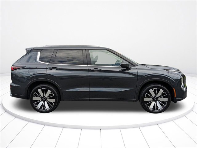 New 2025 Mitsubishi Outlander SEL image 2